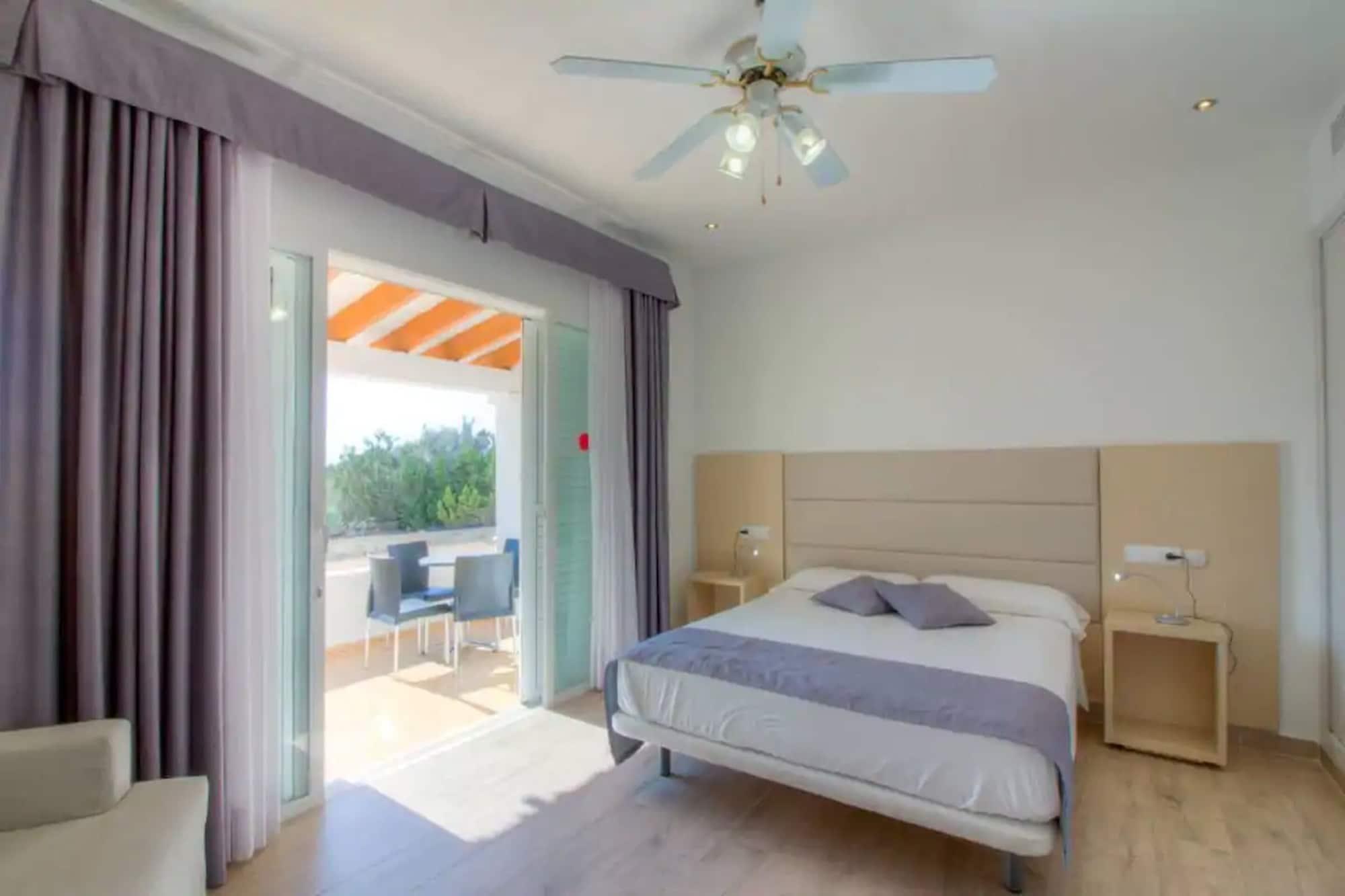Hotel Lago Playa I Es Pujols Esterno foto